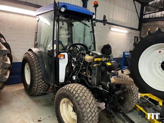 Tracteur agricole New Holland T3040 - 1