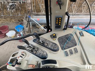 Tracteur agricole Massey Ferguson 5613 - 8