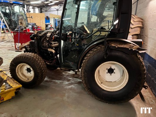 Tracteur agricole New Holland T3040 - 1