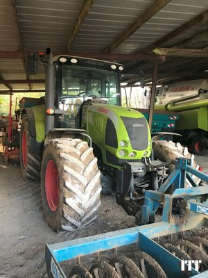 Tracteur agricole Claas ARION 640 - 1