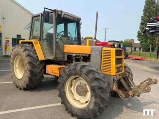 Tracteur agricole Renault 133-14 TS - 2
