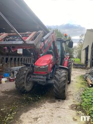 Tracteur agricole Massey Ferguson 5613 - 1