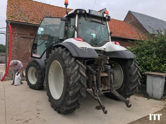 Tracteur agricole Valtra T234 - 4
