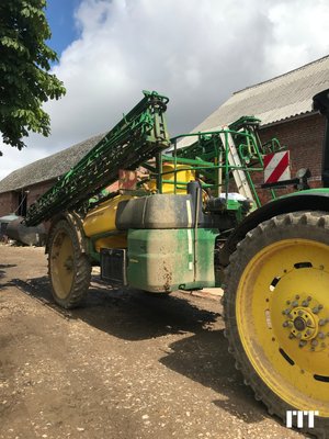 Pulvérisateur traîné John Deere 944i - 1