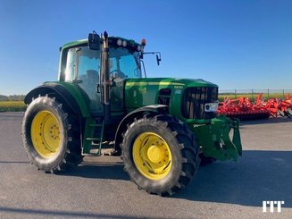 Tracteur agricole John Deere 6830 - 1