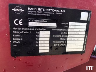 Pulvérisateur traîné Hardi NAV4000 - 16