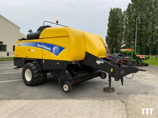 Presse haute densité New Holland BB9080 - 1