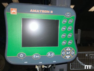 Distributeur d'engrais Amazone 1800L - 4