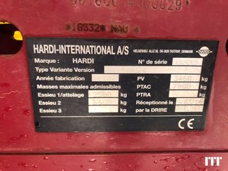 Pulvérisateur traîné Hardi NAV4000 - 17