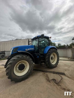 Tracteur agricole New Holland T7.235 SWII - 1