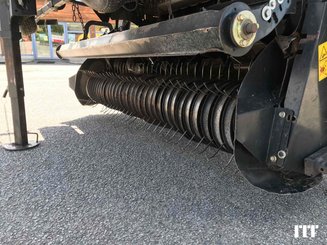 Presse à balles rondes New Holland ROLLBELT 180 - 4