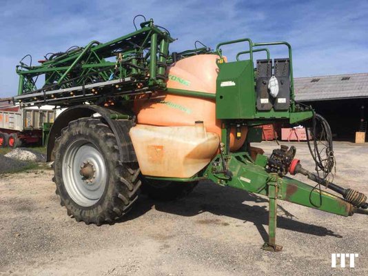 Pulvérisateur traîné Amazone UX 3200 - 1
