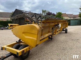 Moissonneuse batteuse New Holland CR 9090 - 8