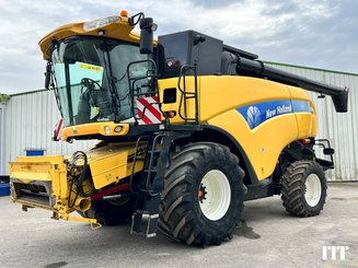 Moissonneuse batteuse New Holland CX 8090 - 7