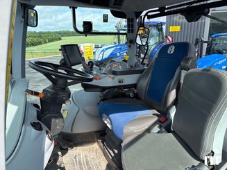 Tracteur agricole New Holland T7.225 AC - 5
