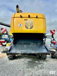 Moissonneuse batteuse New Holland CX 8.70 - 6