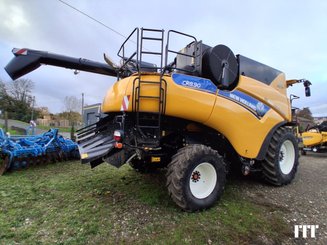 Moissonneuse batteuse New Holland CR 8.90 - 3