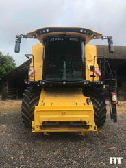 Moissonneuse batteuse New Holland CX 8.70 - 1