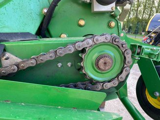 Presse à balles rondes John Deere 990 - 30