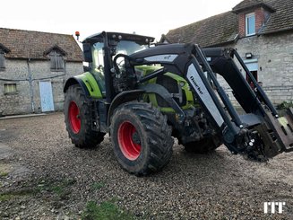 Tracteur agricole Claas AXION 810 T4F - 1