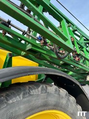 Pulvérisateur traîné John Deere 732 - 4