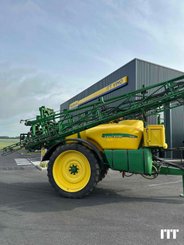 Pulvérisateur traîné John Deere 732 - 1