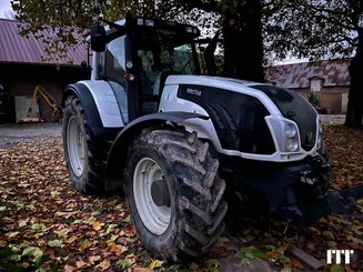 Tracteur agricole Valtra T213 - 1