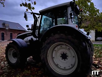 Tracteur agricole Valtra T213 - 3