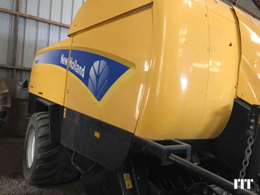 Presse haute densité New Holland BB9080 - 1