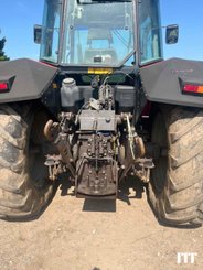 Tracteur agricole Massey Ferguson 8110 - 2