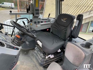 Tracteur agricole Claas AXION 810 - 7