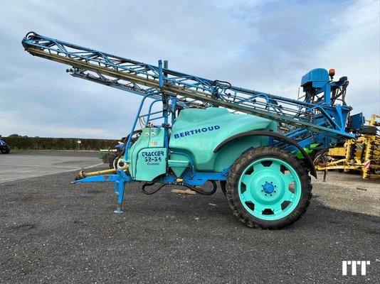 Pulvérisateur traîné Berthoud TRACKER 3200 - 1