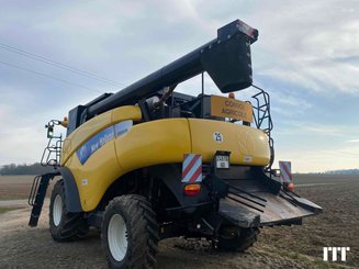 Moissonneuse batteuse New Holland CR 9070 - 5