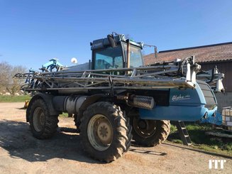 Pulvérisateur automoteur Evrard ALPHA 4100 - 1