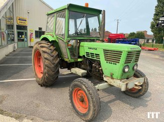 Tracteur agricole Deutz-Fahr D68-06 - 2