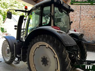 Tracteur agricole Valtra N124 - 11
