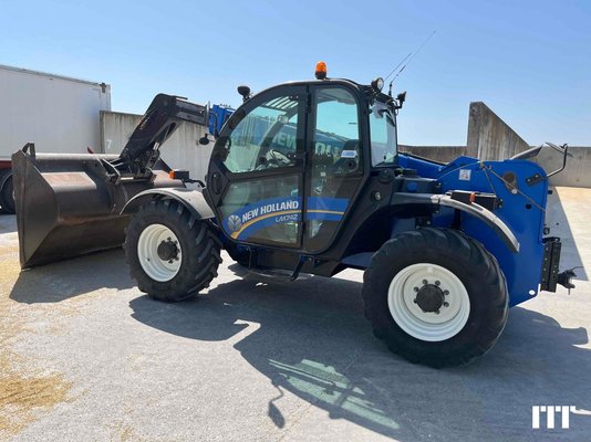 Chariot élévateur télescopique New Holland LM 7.42 - 1