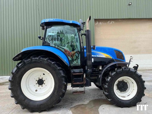 Tracteur agricole New Holland T6070 - 1