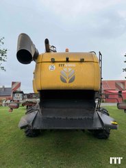 Moissonneuse batteuse New Holland CX 8.80 - 2