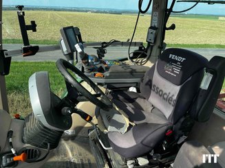 Tracteur agricole Fendt 716 - 12