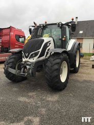 Tracteur agricole Valtra T234 - 1