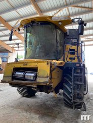 Moissonneuse batteuse New Holland CR 9060 - 1