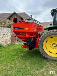 Distributeur d'engrais Kuhn AXIS 50.1 - 2