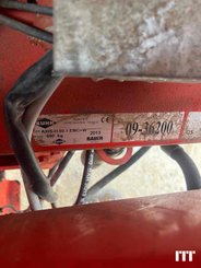 Distributeur d'engrais Kuhn AXIS 50.1 - 4